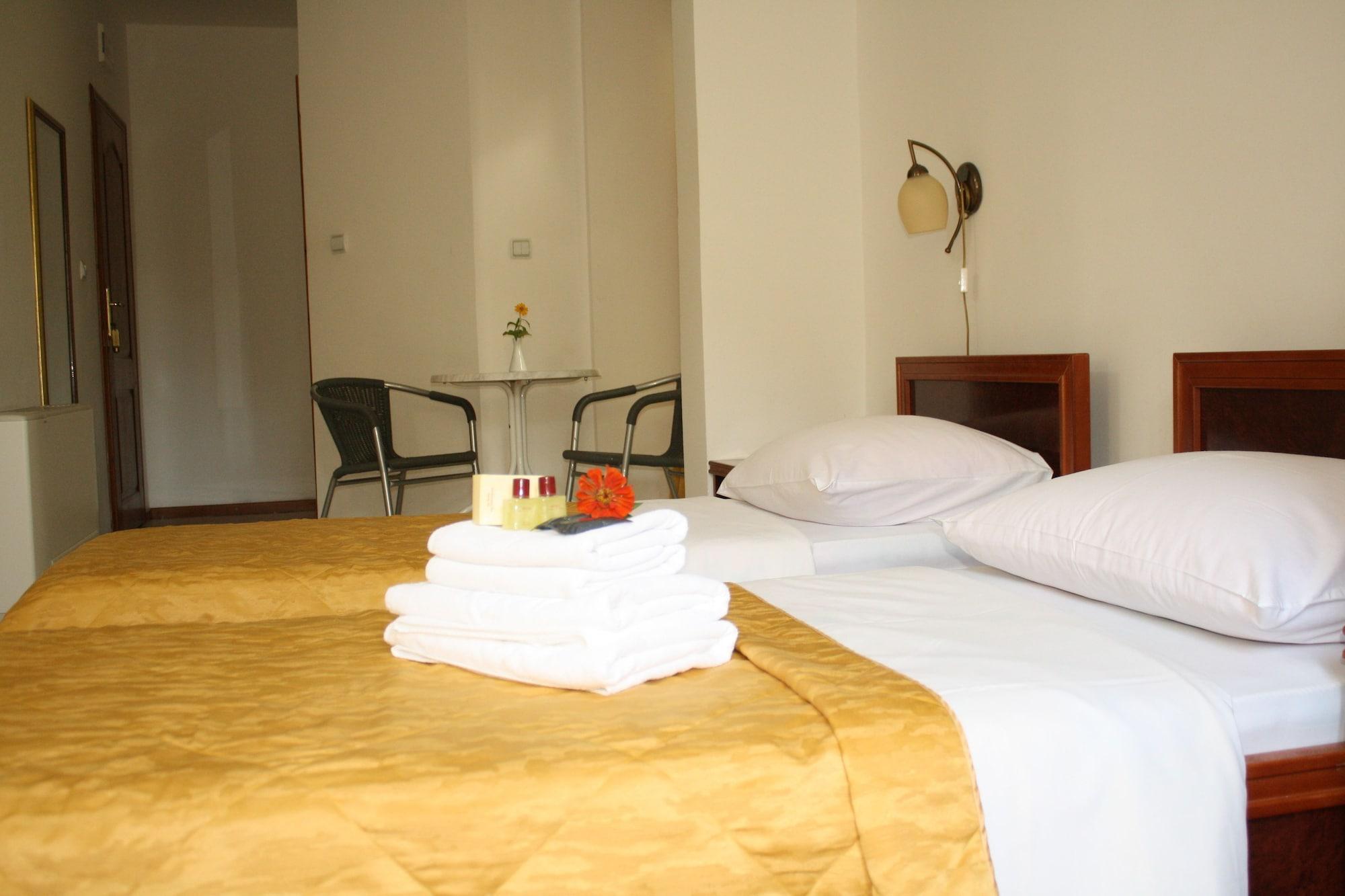 Hotel Danica Petrovac Exterior photo
